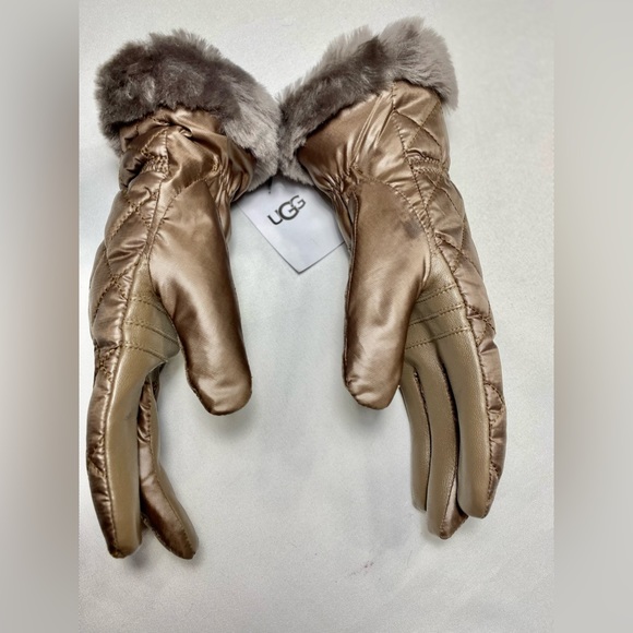 All Weather Touchscreen Compatible Quilted Gloves with Genuine Shearling Trim - Picture 4 of 17